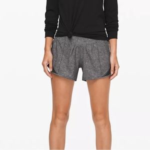 Lululemon Hotty Hot Lined Short 4"